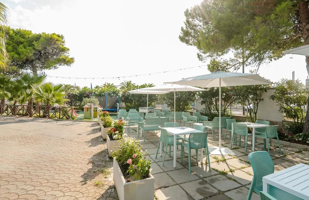 Sant'Elia Deluxe Rooms-1